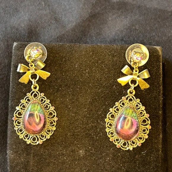 Dangle Earrings - Picture 3 of 3